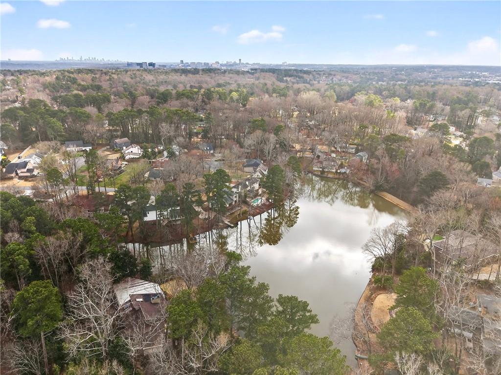 464 Manor Oak Lane SE