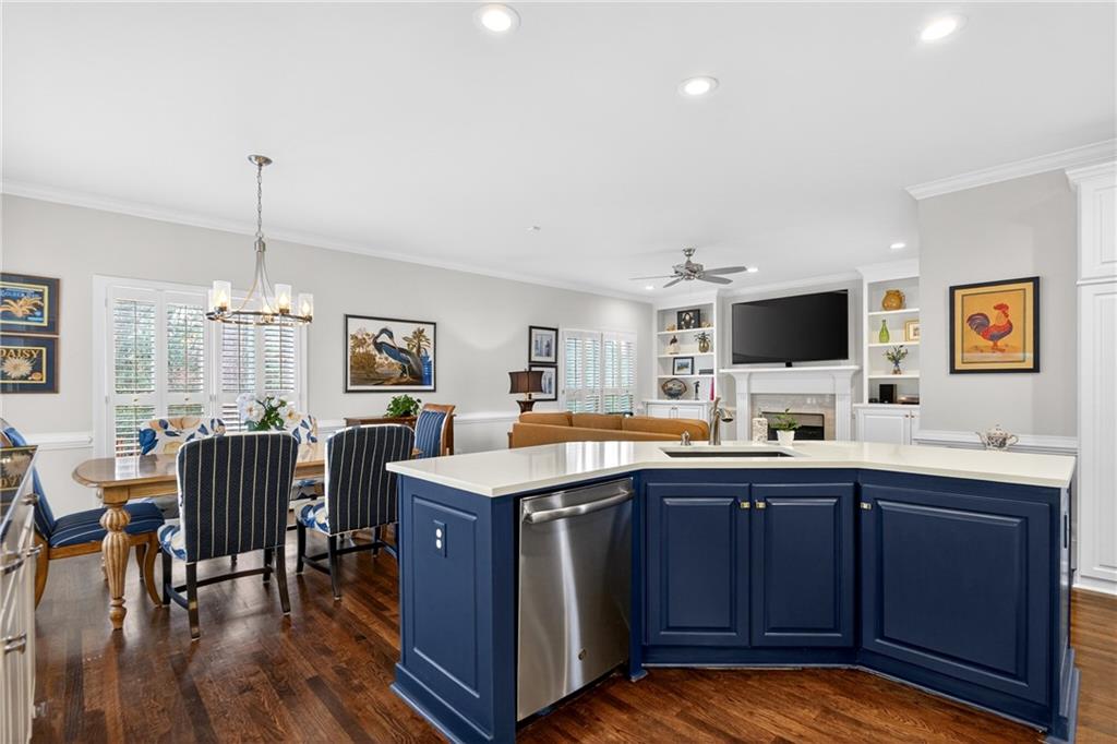 464 Manor Oak Lane SE