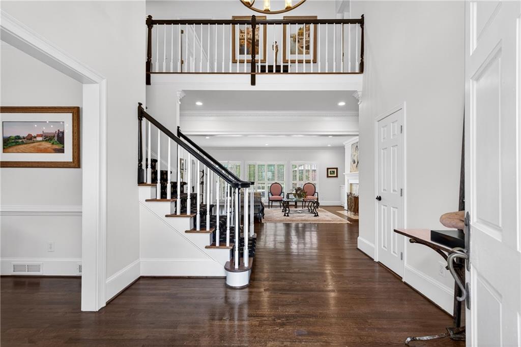 464 Manor Oak Lane SE