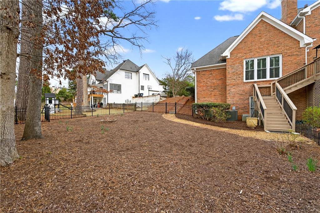 464 Manor Oak Lane SE