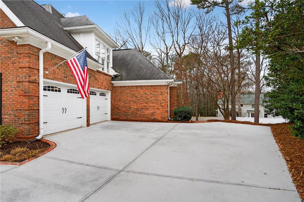 464 Manor Oak Lane SE