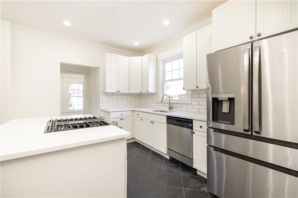 602 Moreland Avenue NE