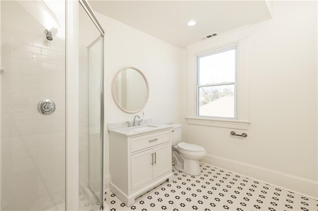 602 Moreland Avenue NE