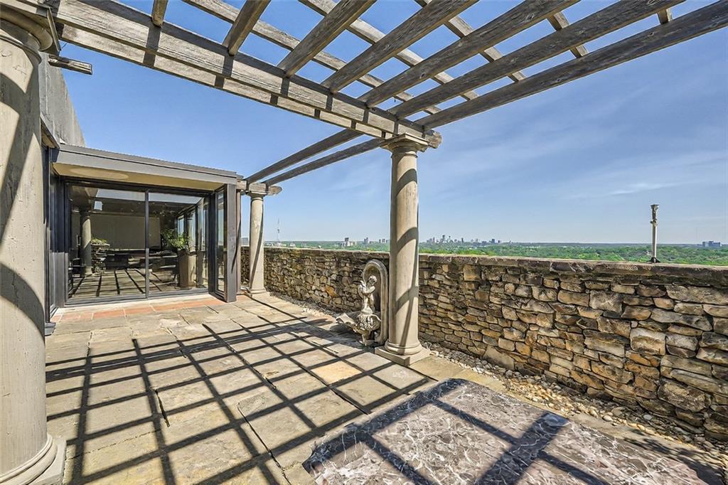 147 15th Street NE Unit 16C