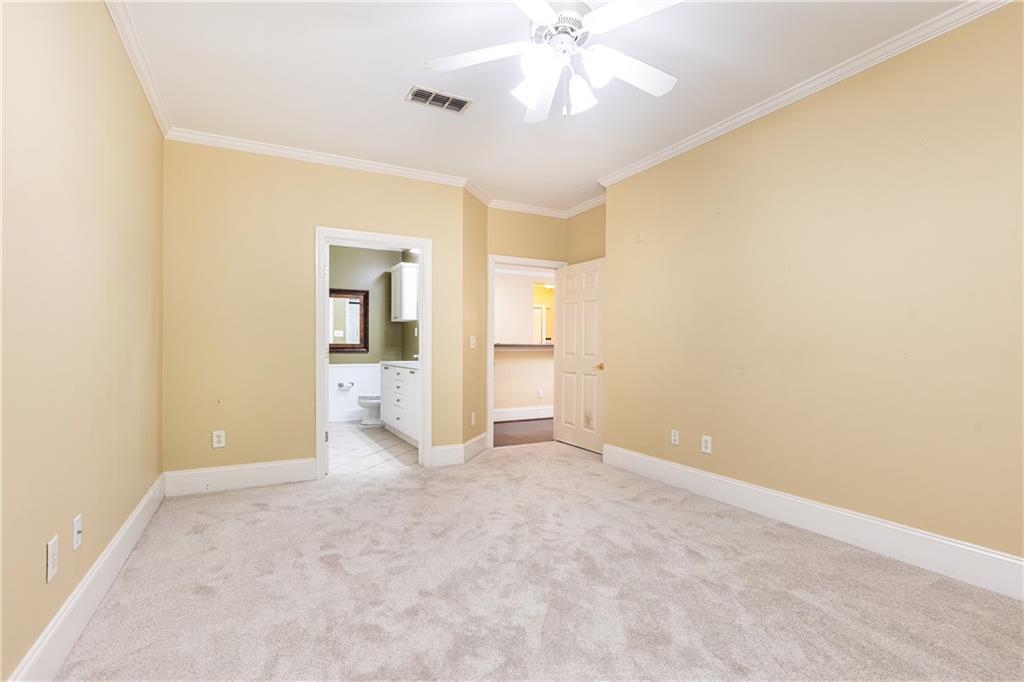 4100 Paces Walk SE Unit 2104