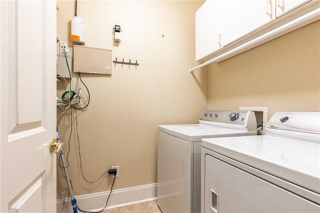 4100 Paces Walk SE Unit 2104