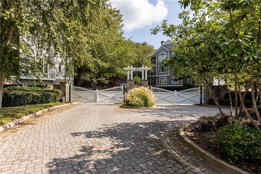 4100 Paces Walk SE Unit 2104