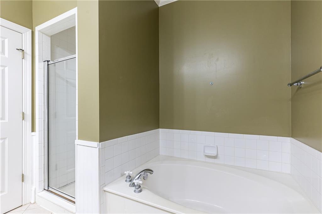 4100 Paces Walk SE Unit 2104