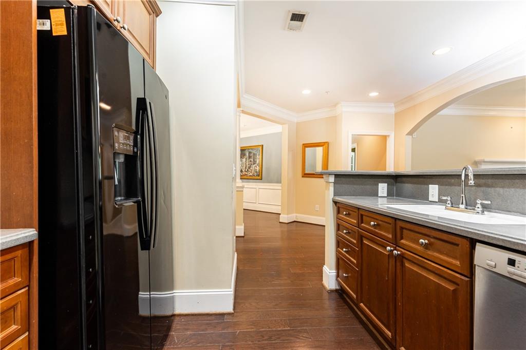 4100 Paces Walk SE Unit 2104