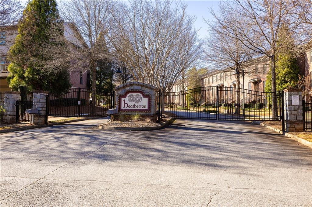 2034 Heathermere Way