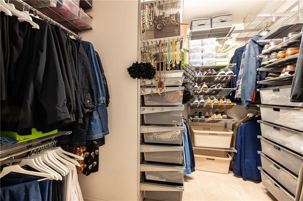 2034 Heathermere Way