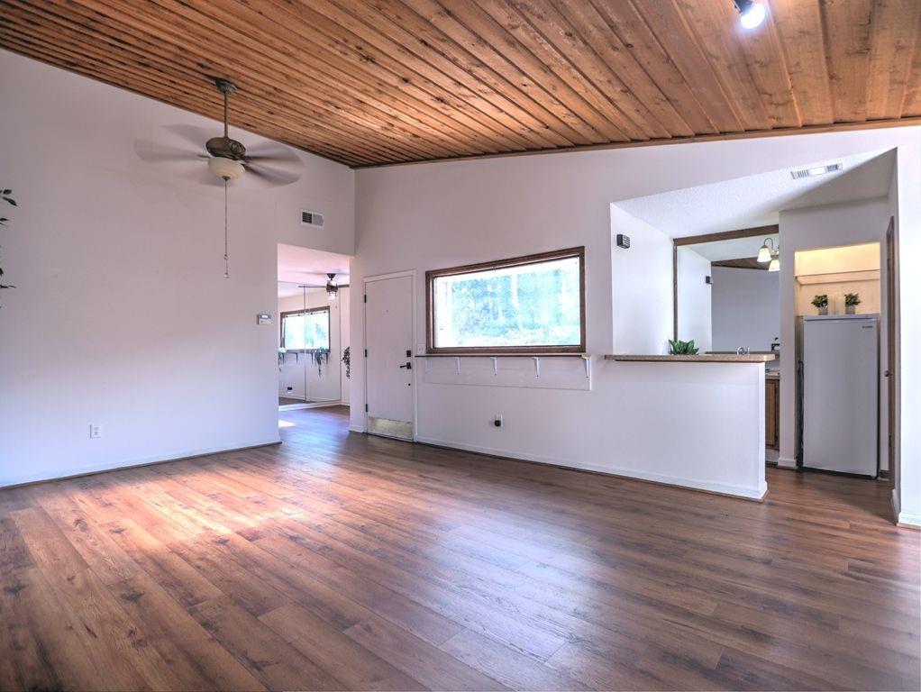 862 Bonnie Glen Drive SE