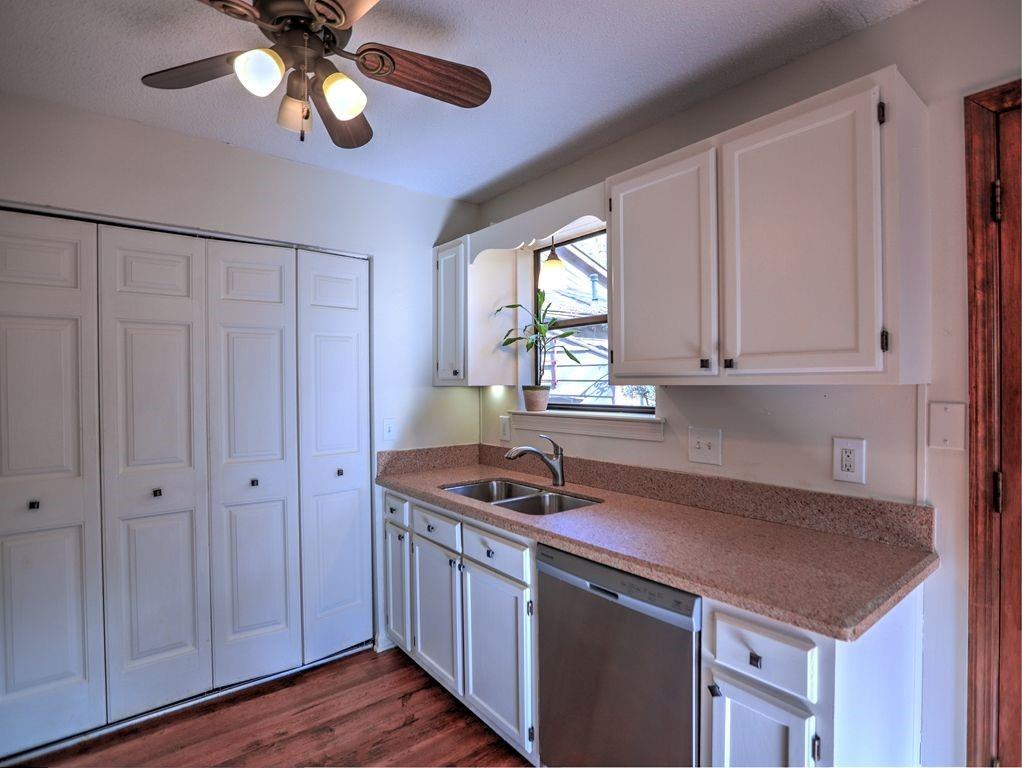 862 Bonnie Glen Drive SE