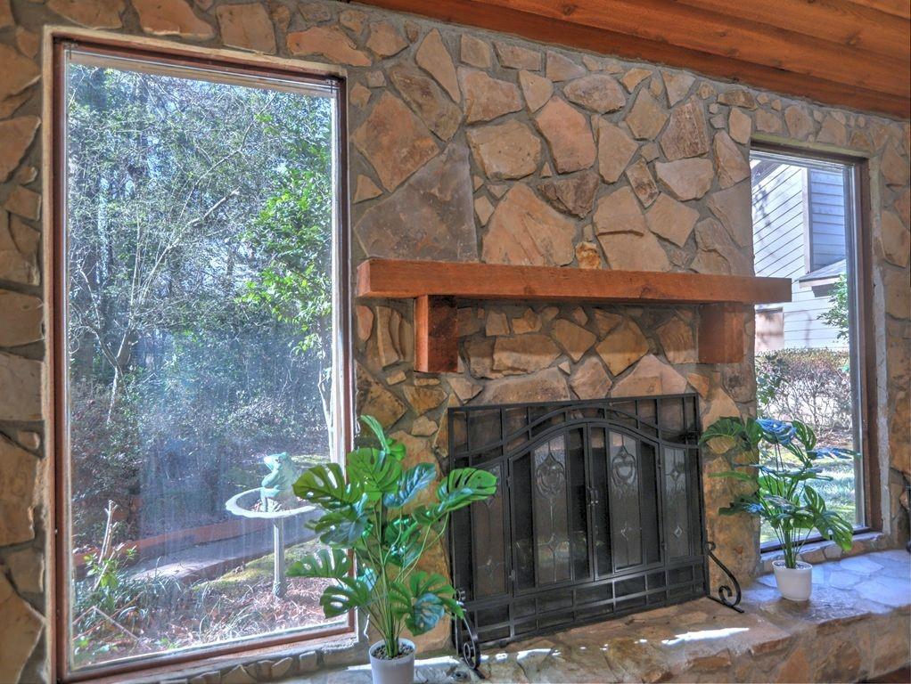 862 Bonnie Glen Drive SE