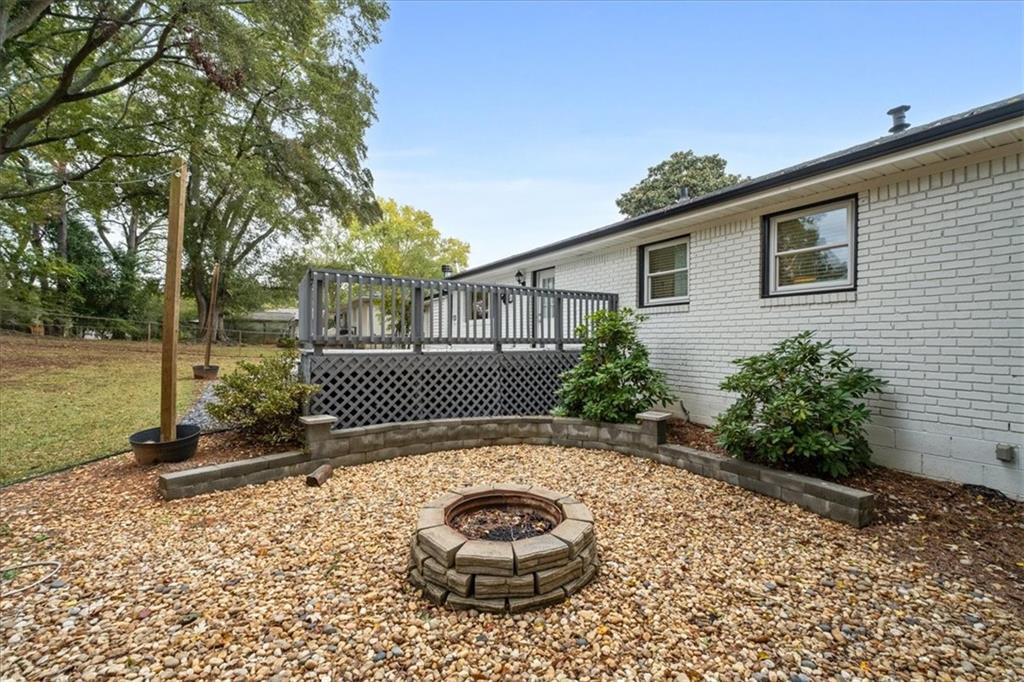 1913 Heathridge Court SE