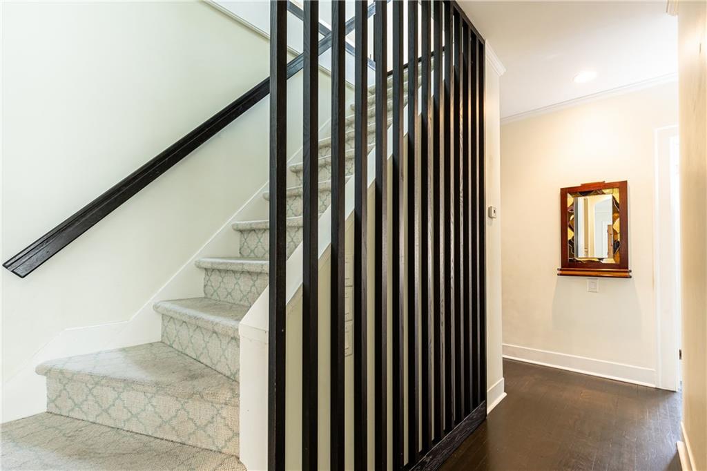 1022 Reeder Circle NE