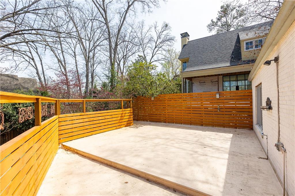 1022 Reeder Circle NE