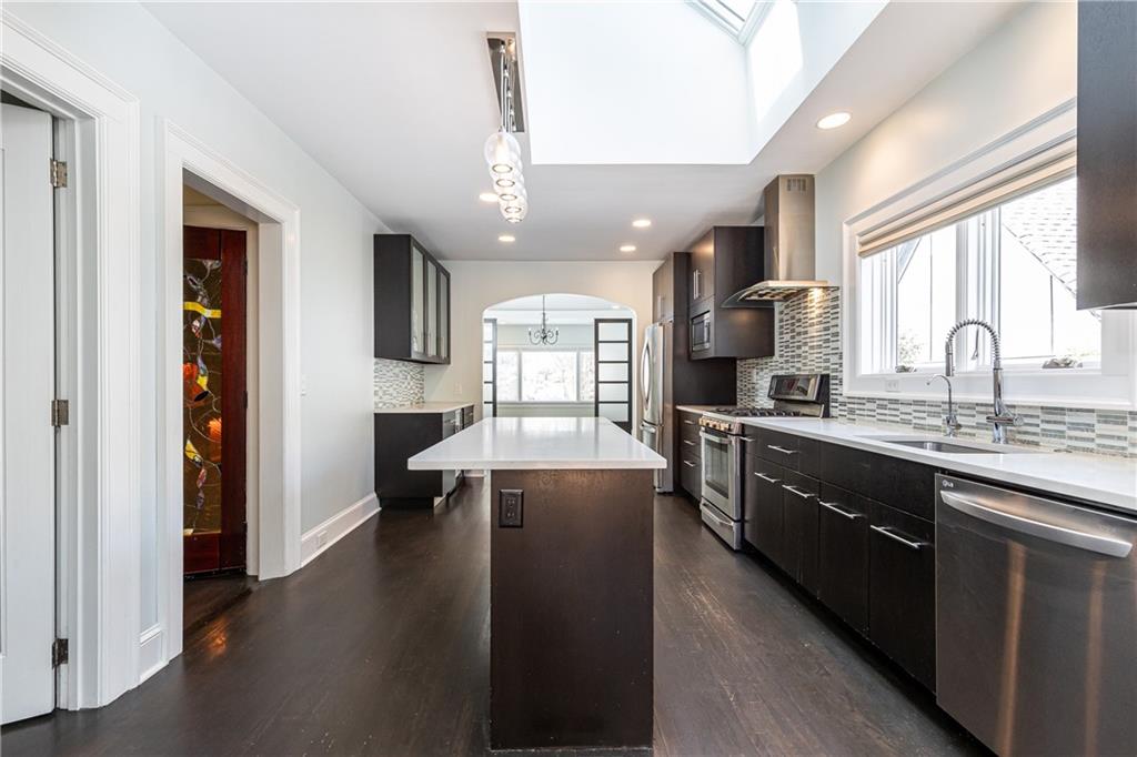 1022 Reeder Circle NE