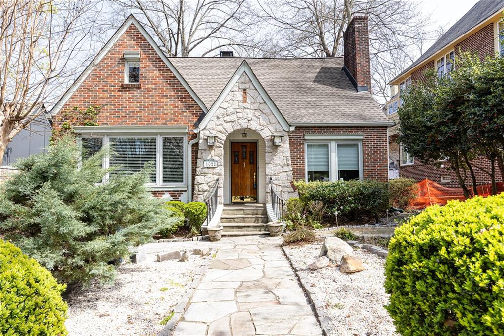 1022 Reeder Circle NE