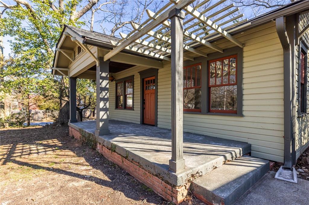 834 Woodland Avenue SE