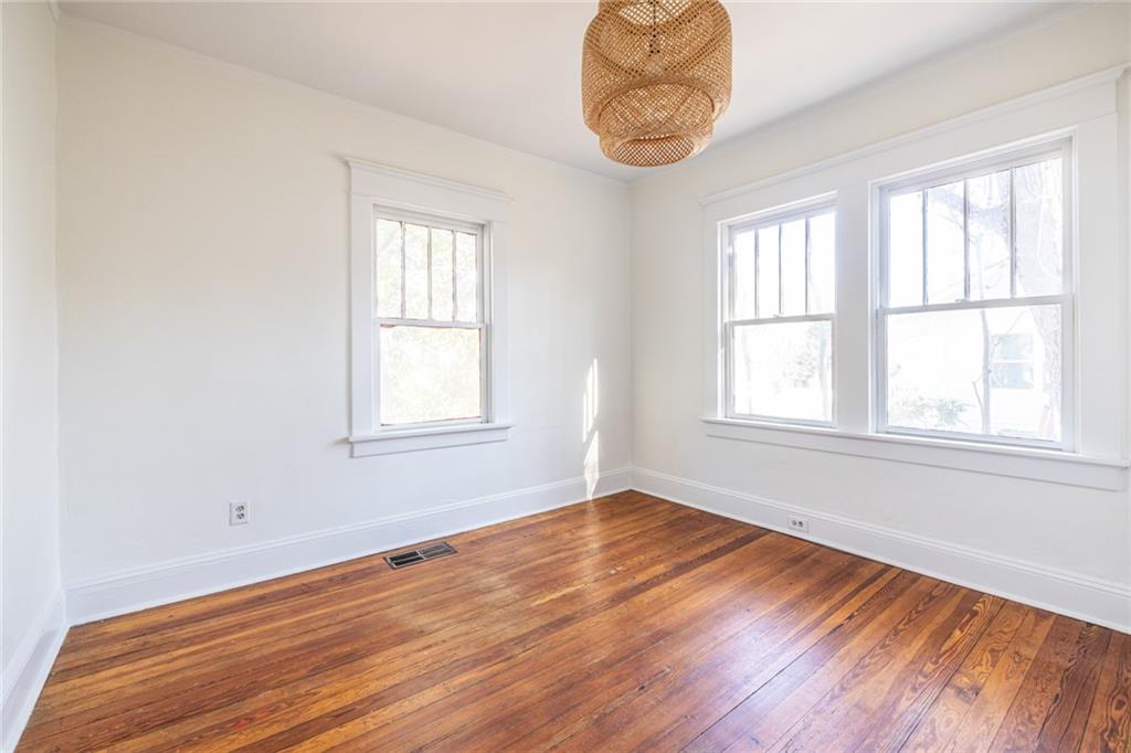 834 Woodland Avenue SE