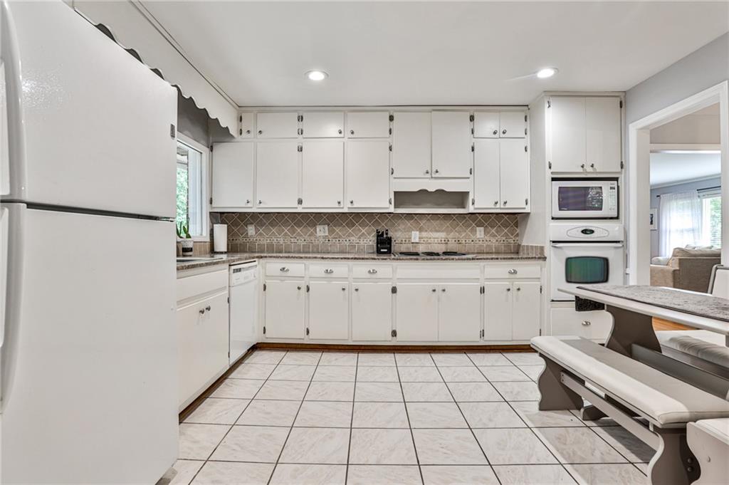 1422 Lively Ridge Road NE