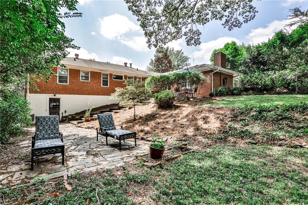 1422 Lively Ridge Road NE