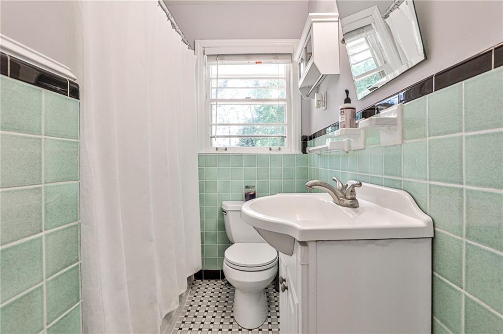 1422 Lively Ridge Road NE