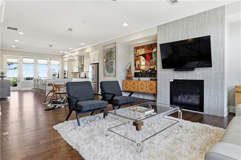 6405 Radiant Trace Unit 67