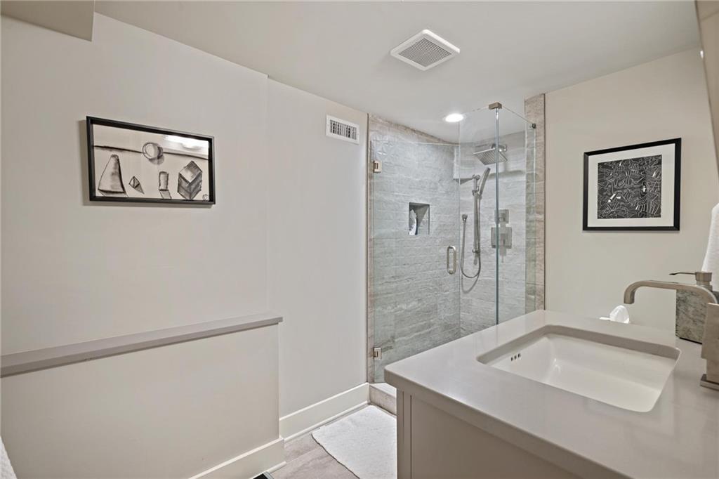 12 Camden Road NE