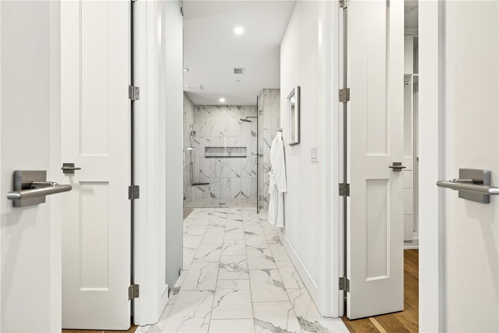 2520 Peachtree Road NW Unit 1003