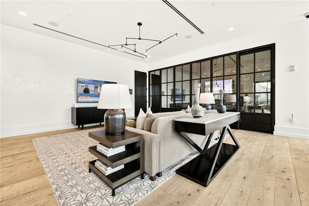 2520 Peachtree Road NW Unit 1003