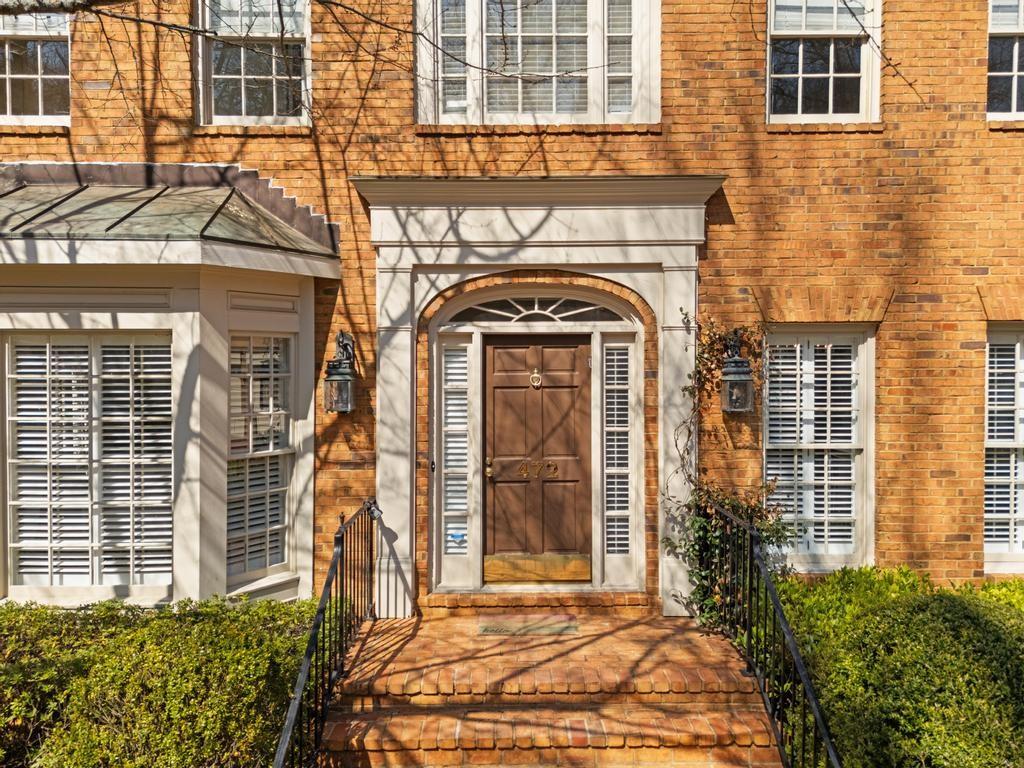 472 Ivy Park Lane NE