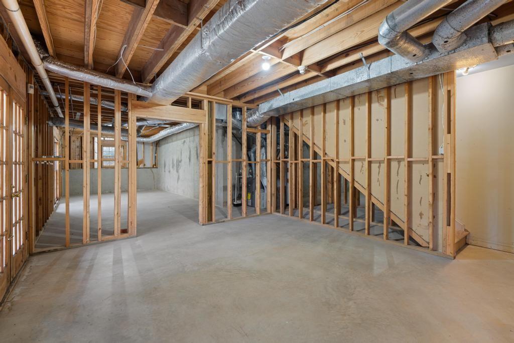 472 Ivy Park Lane NE