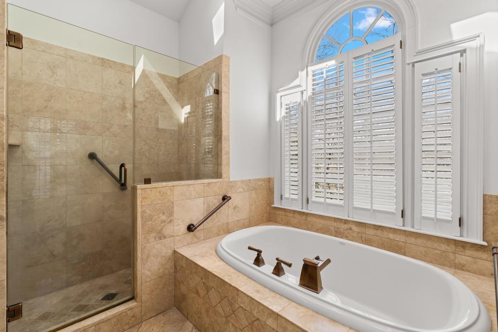 472 Ivy Park Lane NE