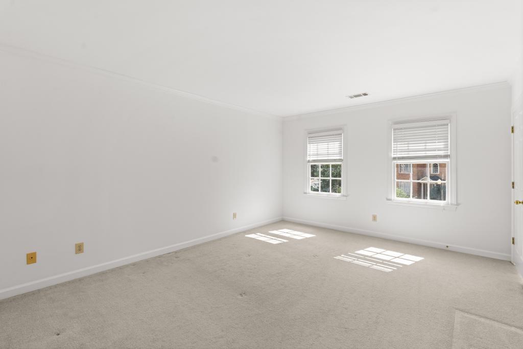 472 Ivy Park Lane NE