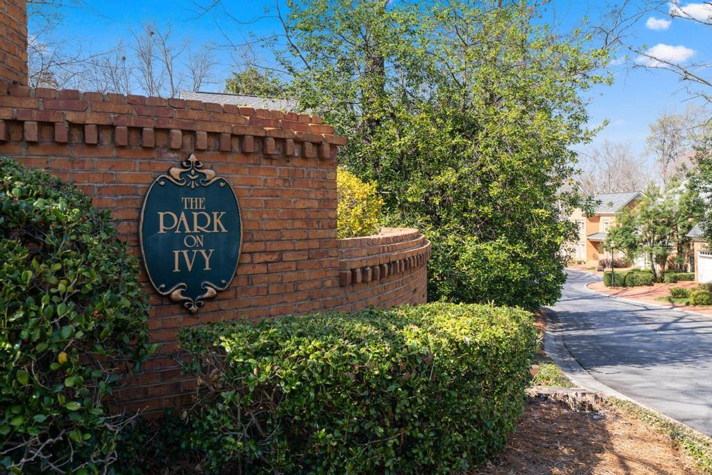 472 Ivy Park Lane NE