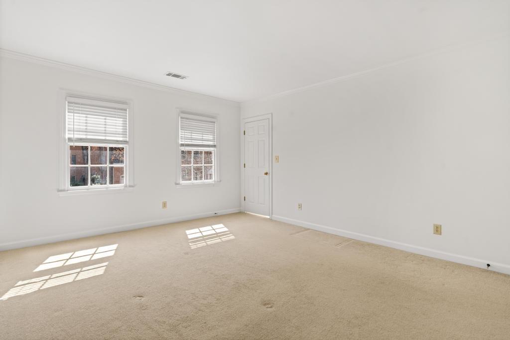 472 Ivy Park Lane NE