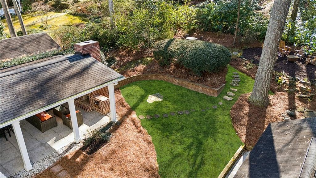 686 Longwood Drive NW