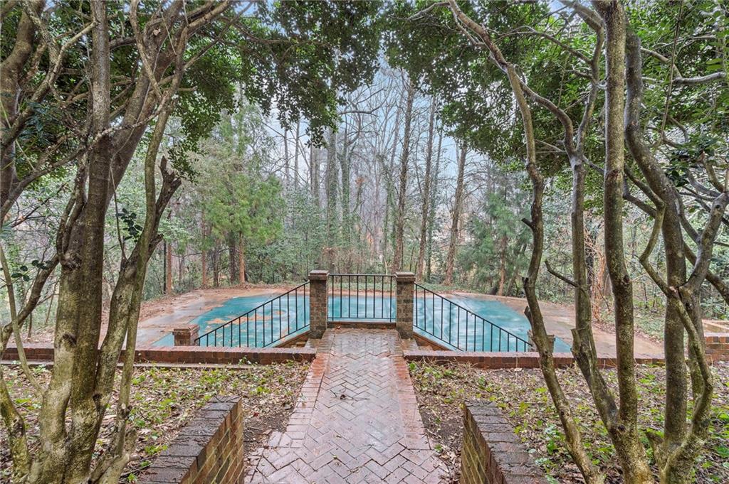 1110 Mount Paran Road NW