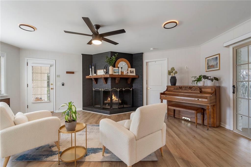 3710 Hickory Circle SE