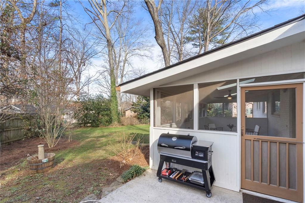 3710 Hickory Circle SE