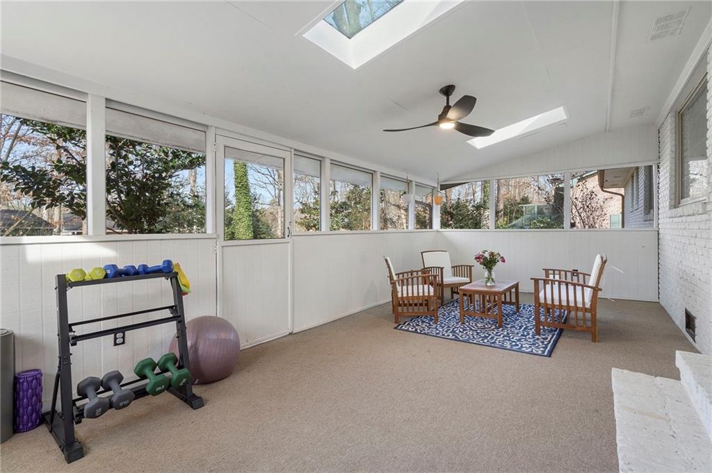 3710 Hickory Circle SE