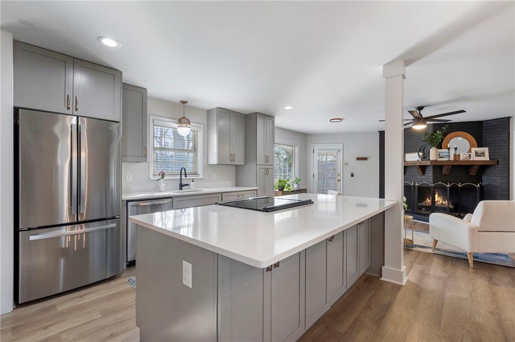 3710 Hickory Circle SE