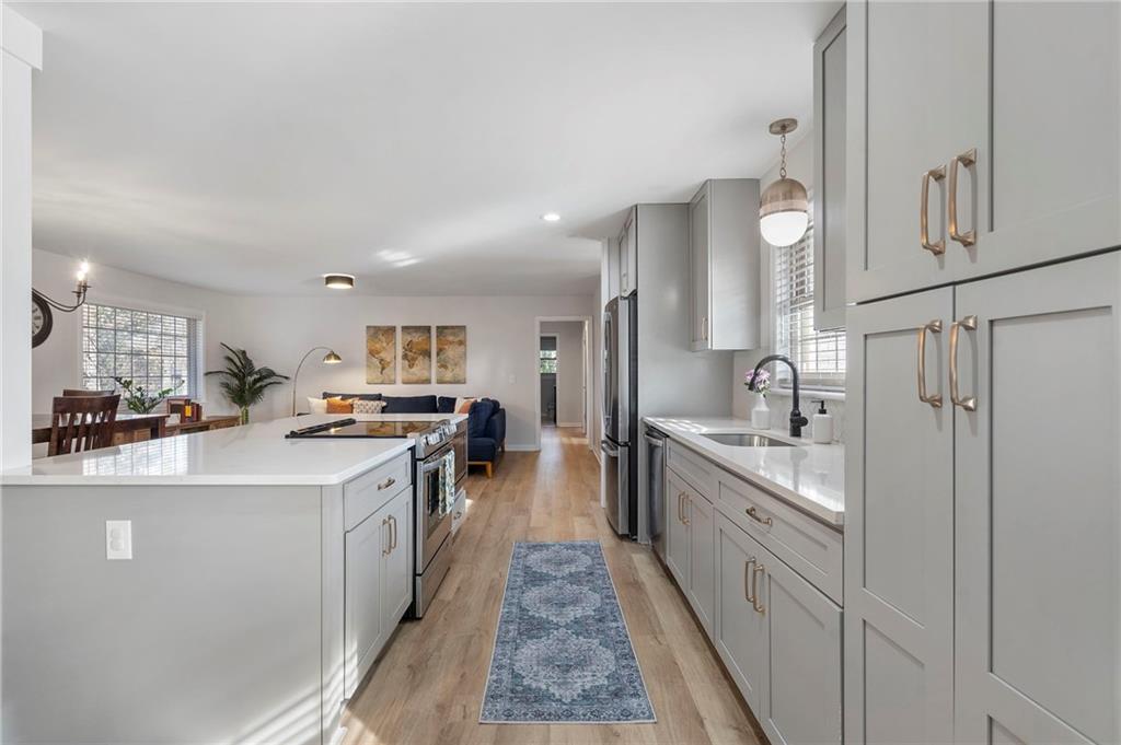 3710 Hickory Circle SE