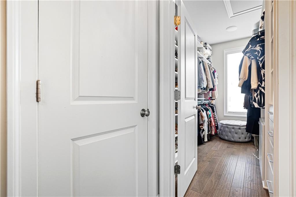 1829 La Dawn Lane NW