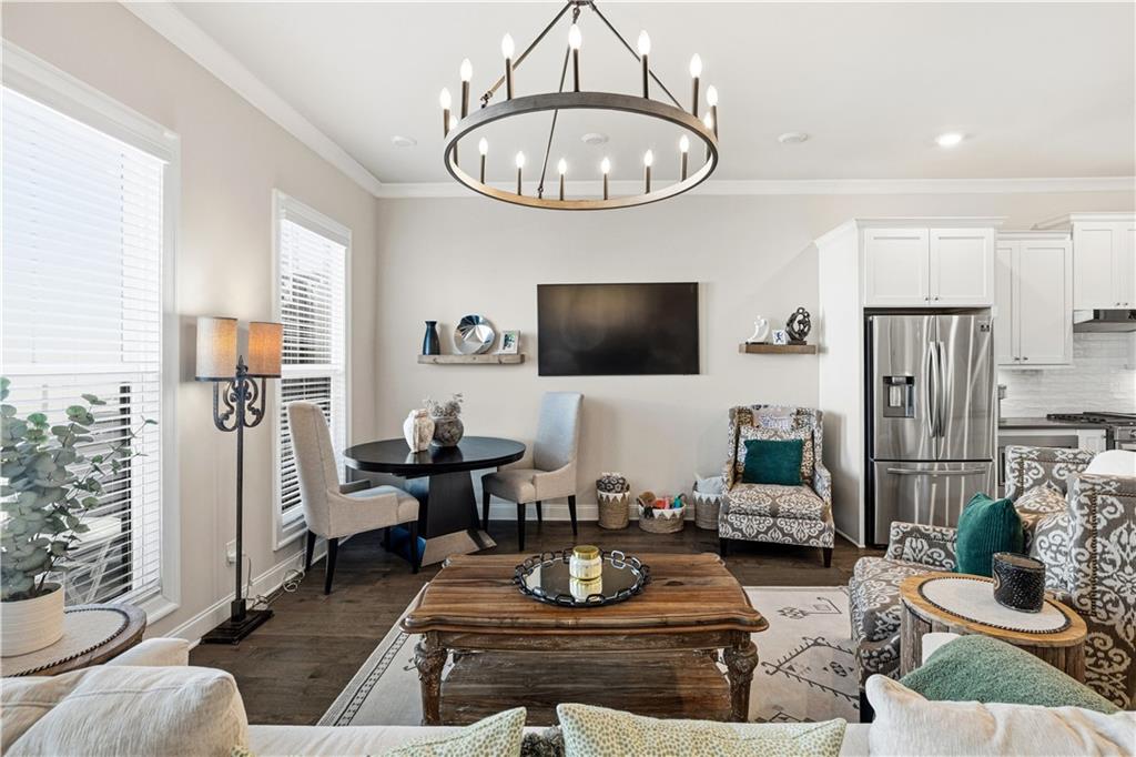 1829 La Dawn Lane NW