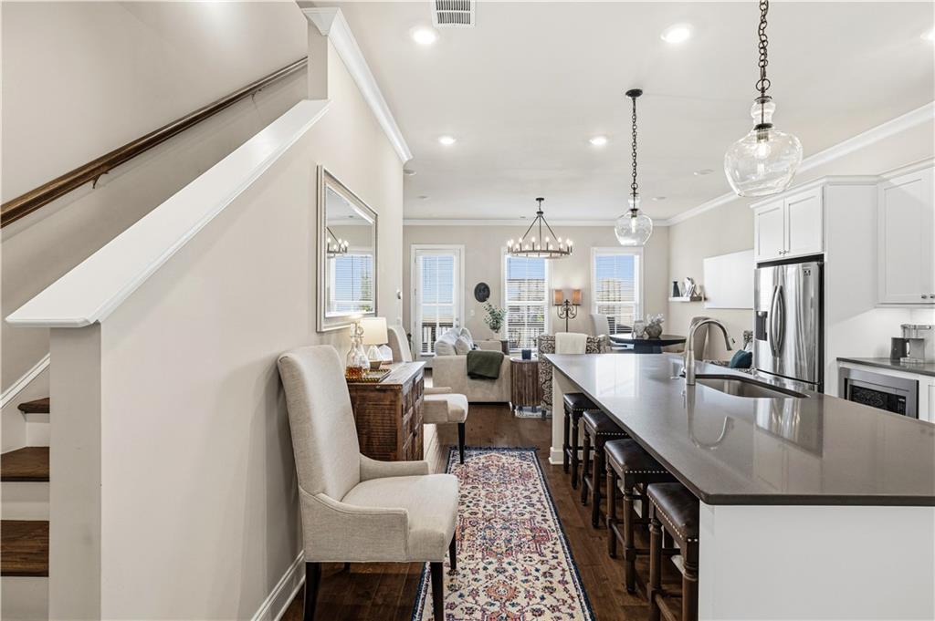 1829 La Dawn Lane NW