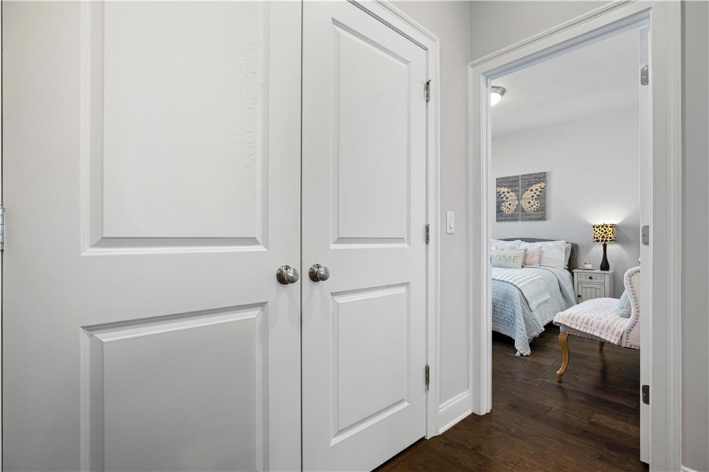 1829 La Dawn Lane NW