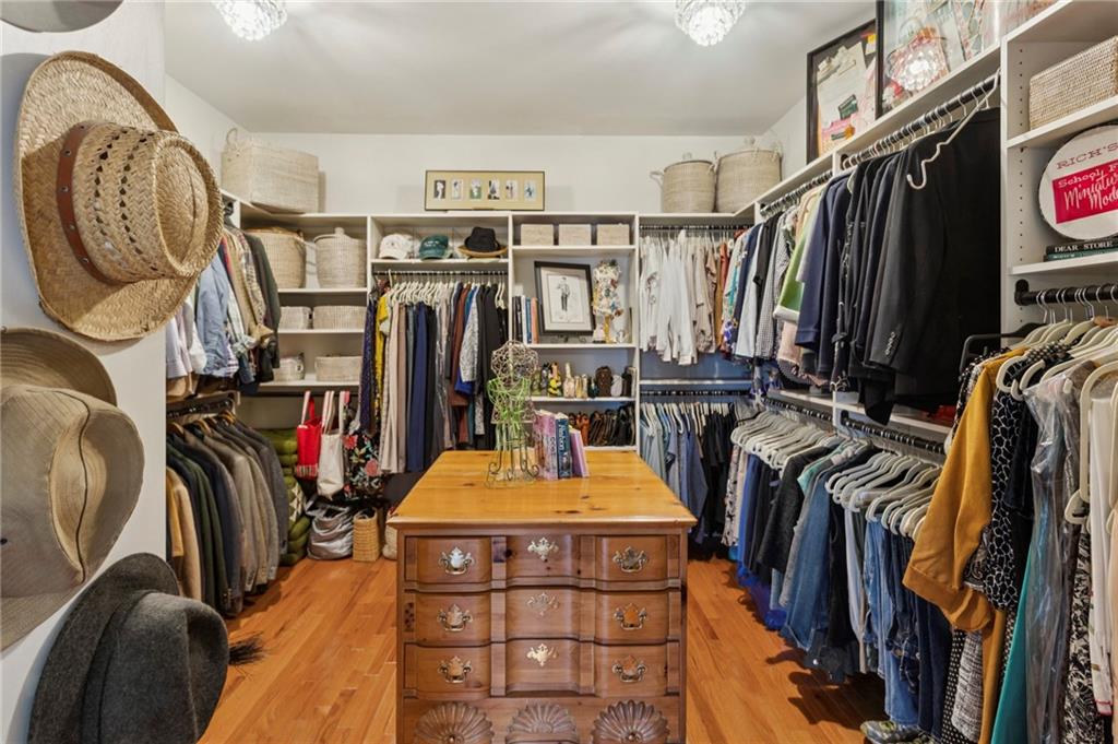 343 Covered Bridge Place SW